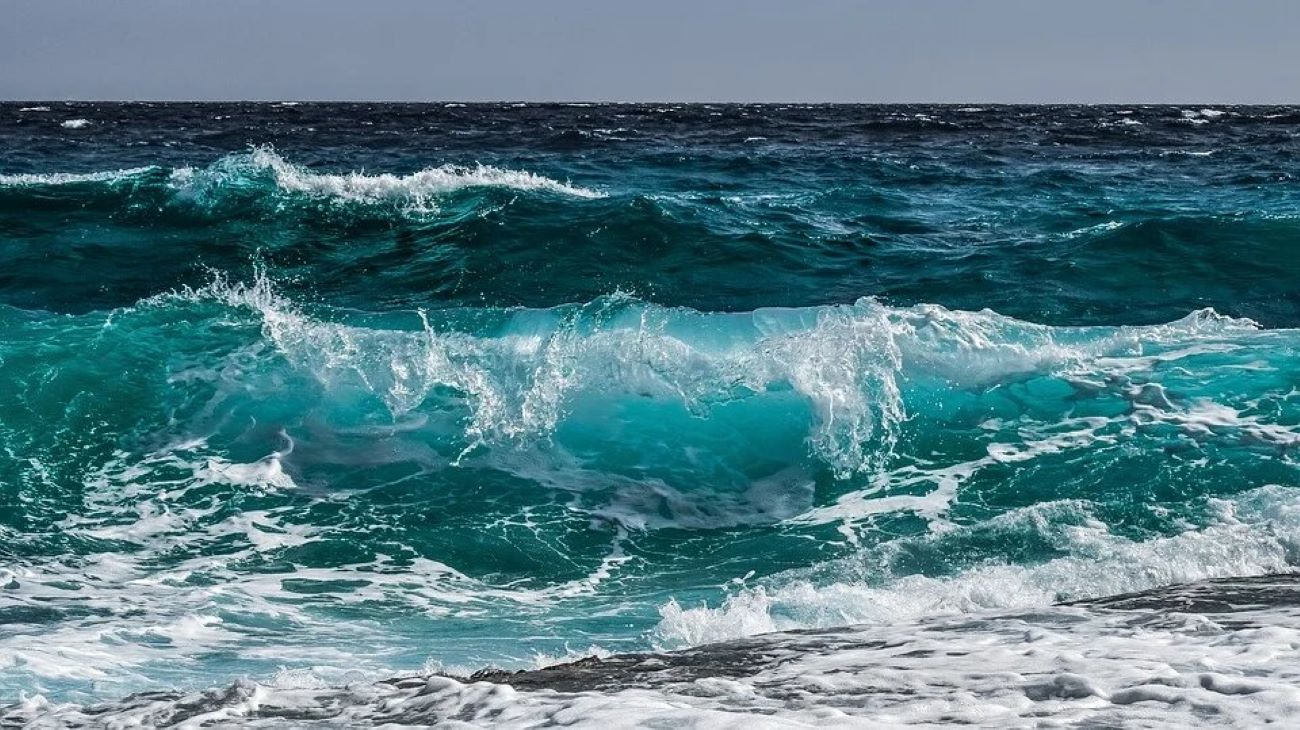 Mar, la fuente sin explotar más grande del mundo: un concentrado de energía entre olas, viento y sol