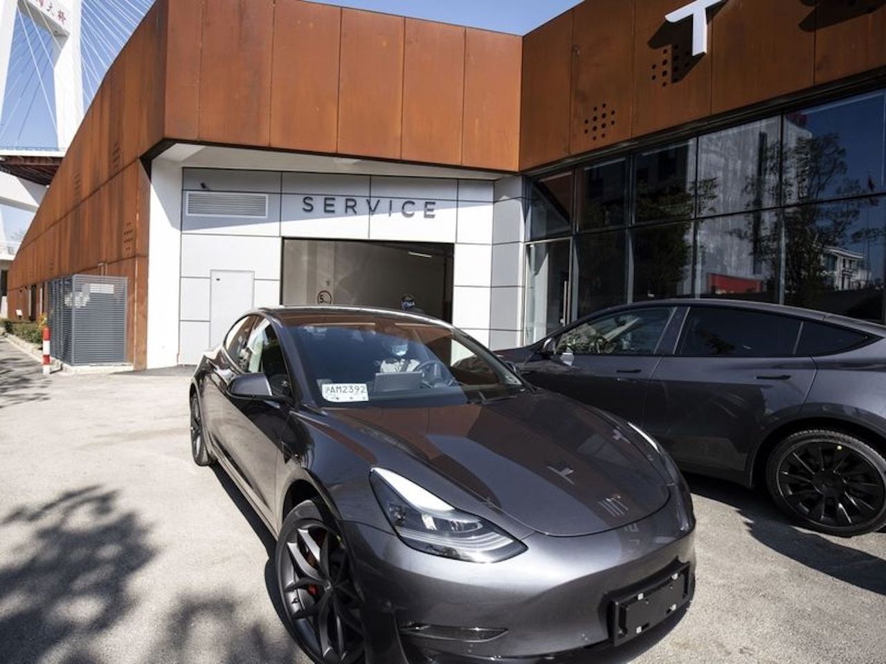 Tesla baja los precios del Model 3 y el Model Y de nivel básico