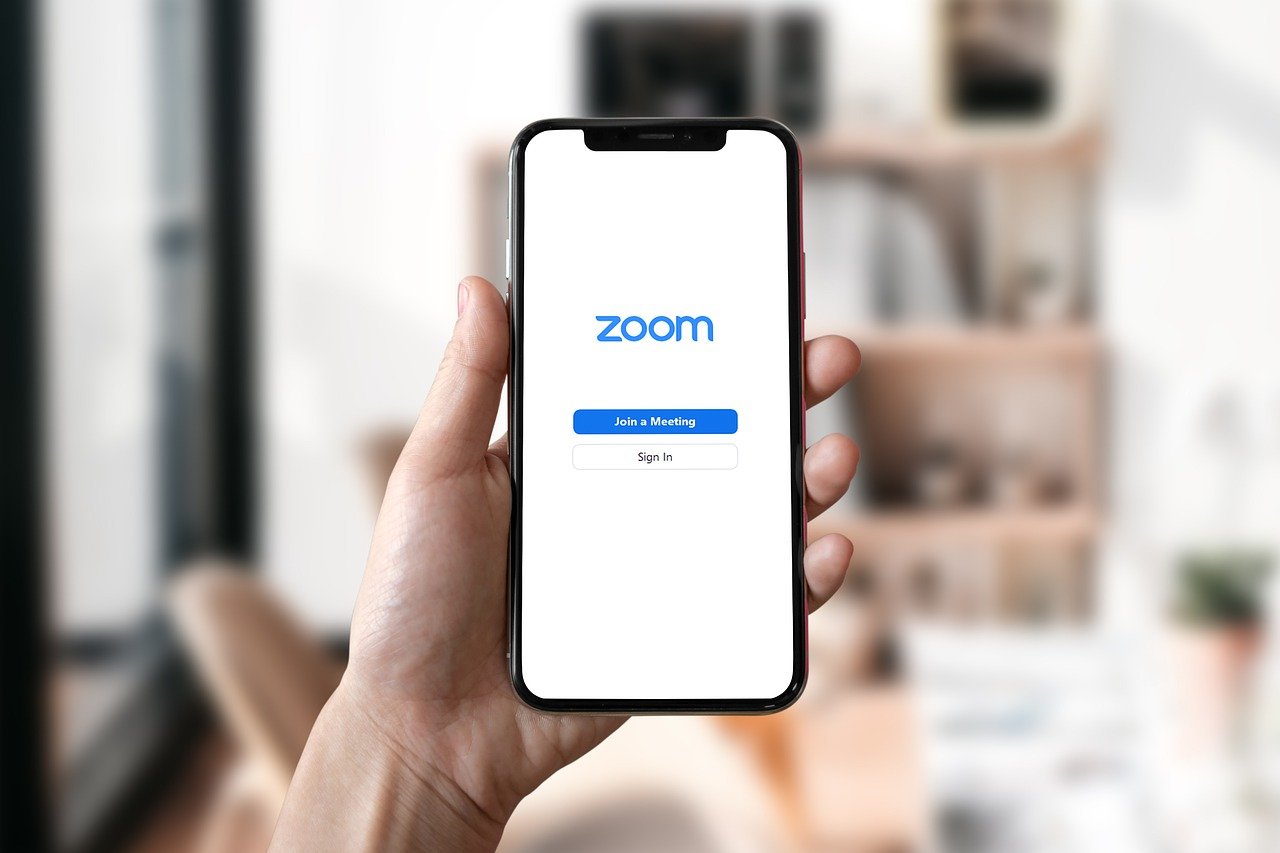 Cómo Zoom ganó $663 millones en el último año, pero pagó $0 en impuestos