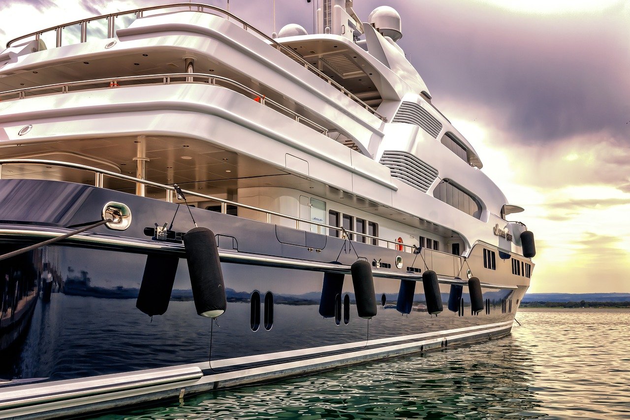 Idoneus, la plataforma que te permite comprar superyatch con criptos