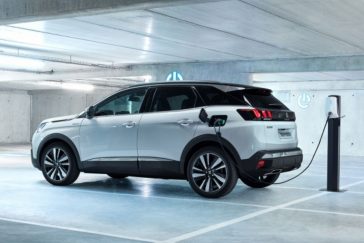 3008 Hybrid el SUV hibrido de Peugeot la transicion energetica que no deja de funcionar