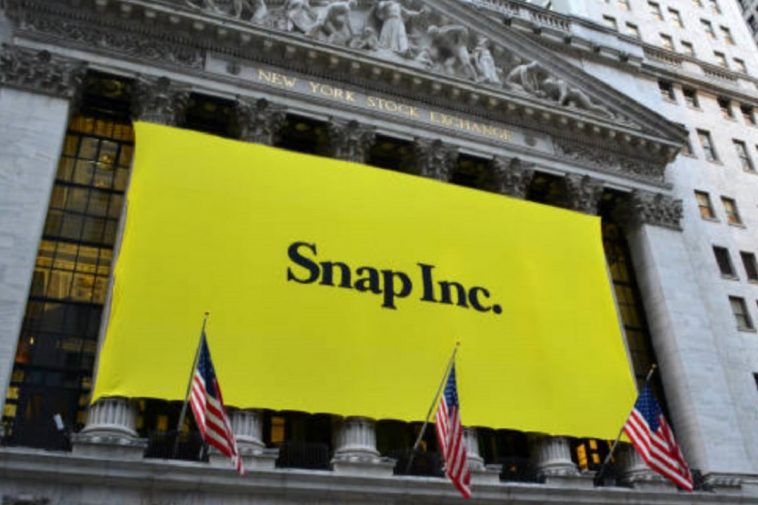 Snapchat, las acciones se desploman por culpa de Apple