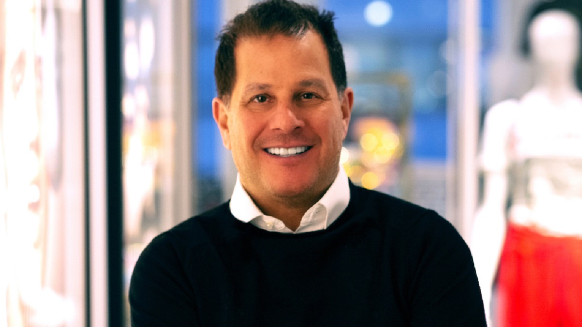 El fundador de Authentic Brands consigue una fortuna de mil millones de dólares al revivir etiquetas descoloridas