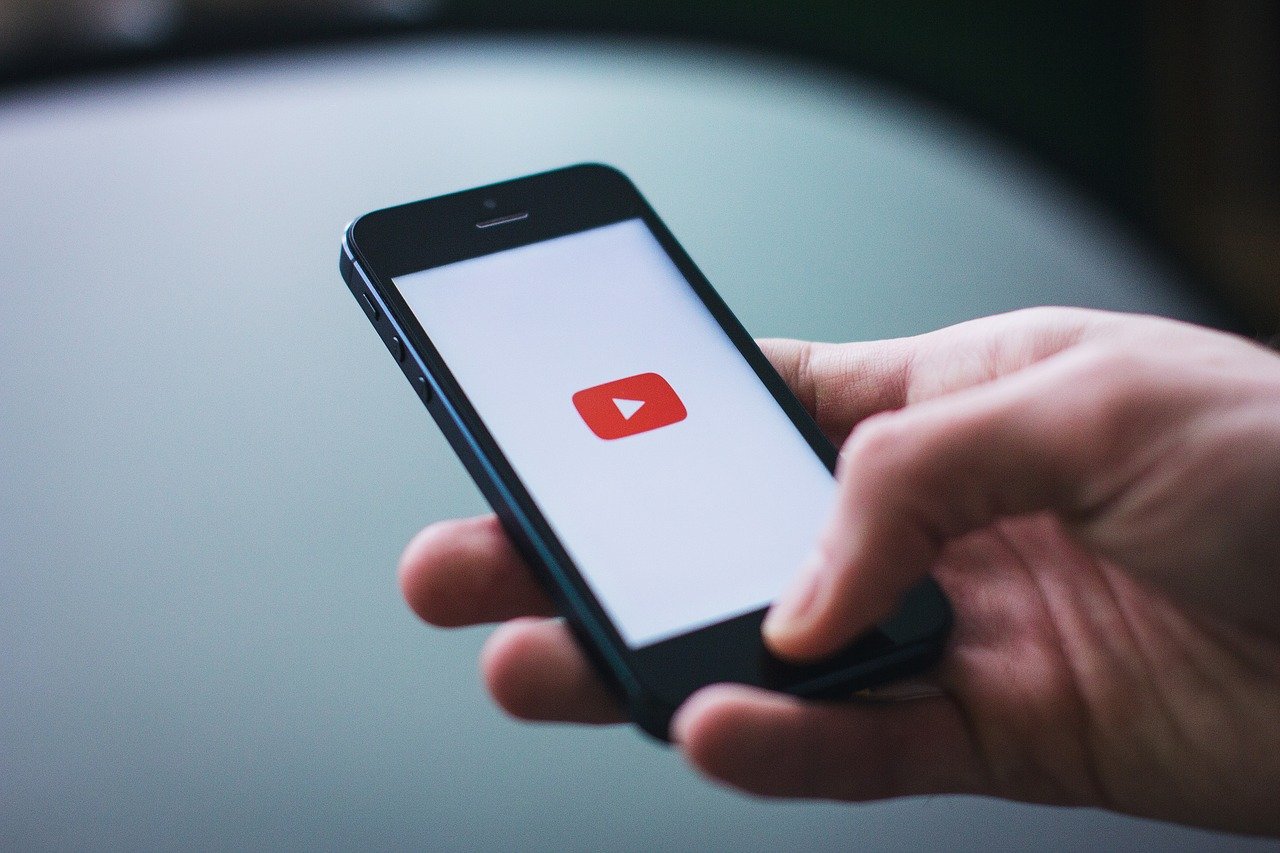 El cofundador de YouTube cree que eliminar los dislikes «es una decisión estúpida