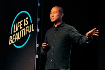 Zappos, el CEO dimite un año después de la muerte de Tony Hsieh