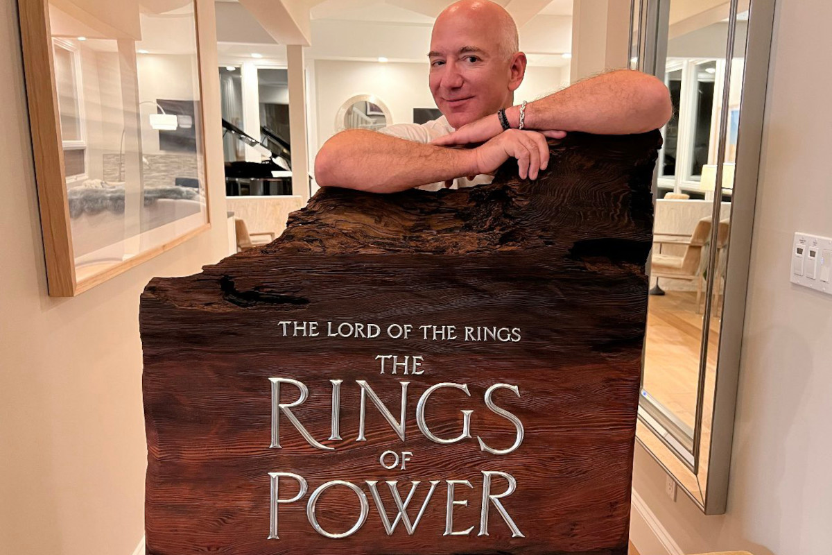 Jeff Bezos es asaltado en Twitter y comparado con un villano malvado después de que Amazon anuncie una nueva serie de ‘El Señor de los Anillos’