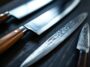 Set di eleganti cuchillos japoneses per la cucina
