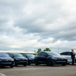 tesla enfrenta la renuncia de lideres clave en un ano desafiante 1762831200